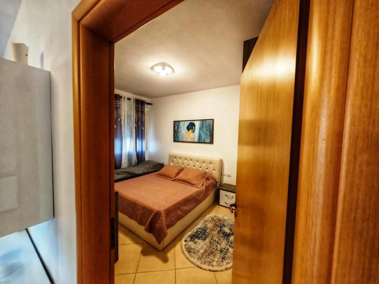 Asta Free Private Parking Apartment